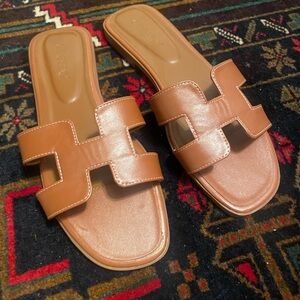 Women's Tan Slide Sandals